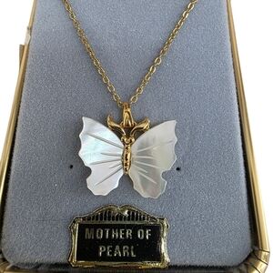 Vintage Mother of Pearl Butterfly Pendant Necklace Lady Grace